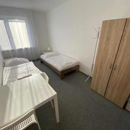 Ubytovna Kubra Hodonin Bagian luar foto