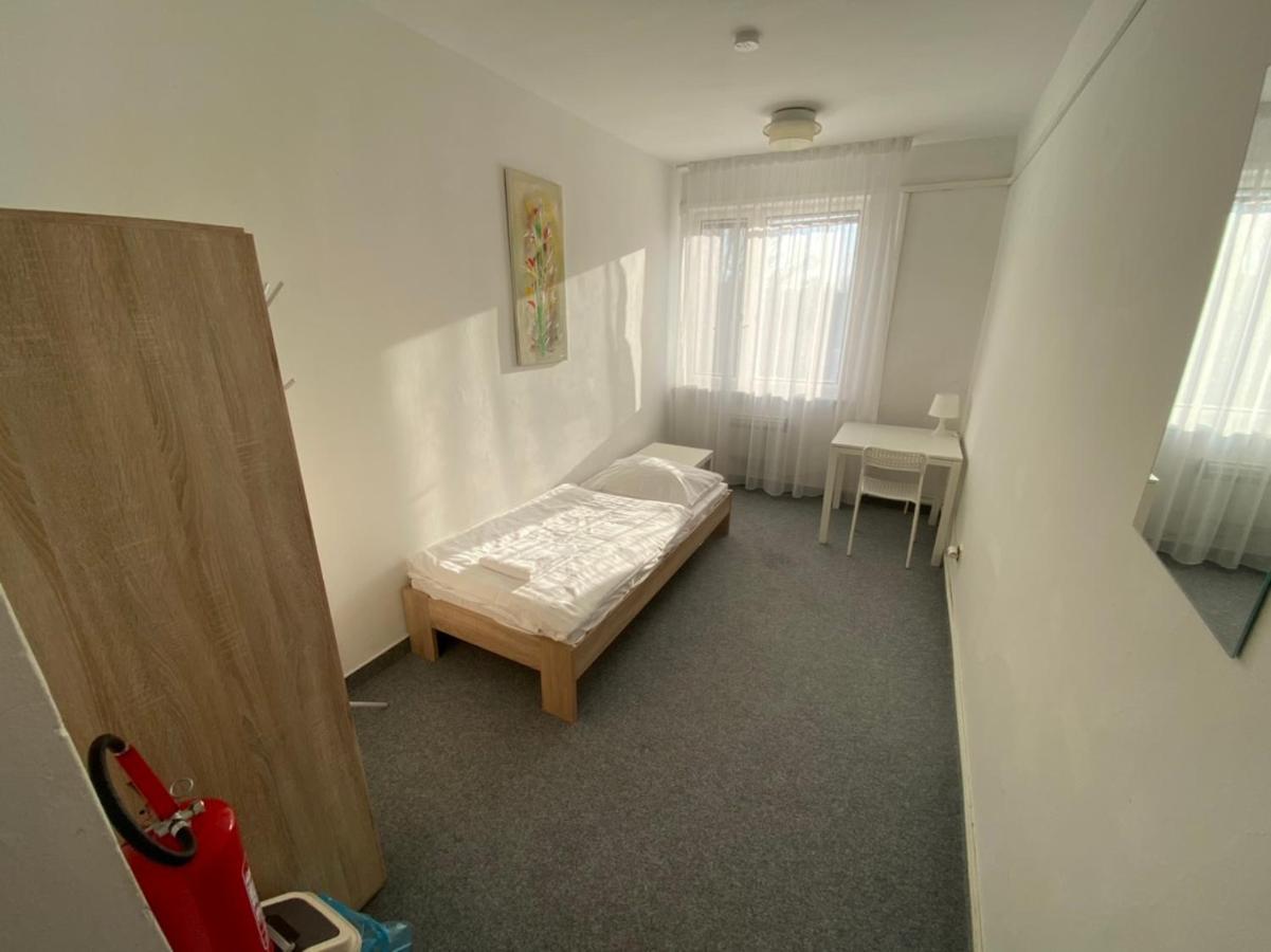 Ubytovna Kubra Hodonin Bagian luar foto