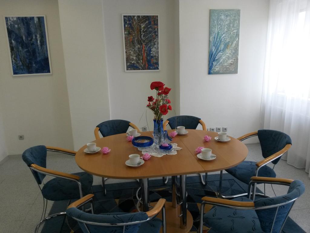 Ubytovna Kubra Hodonin Bagian luar foto