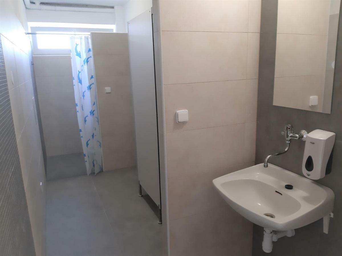 Ubytovna Kubra Hodonin Bagian luar foto