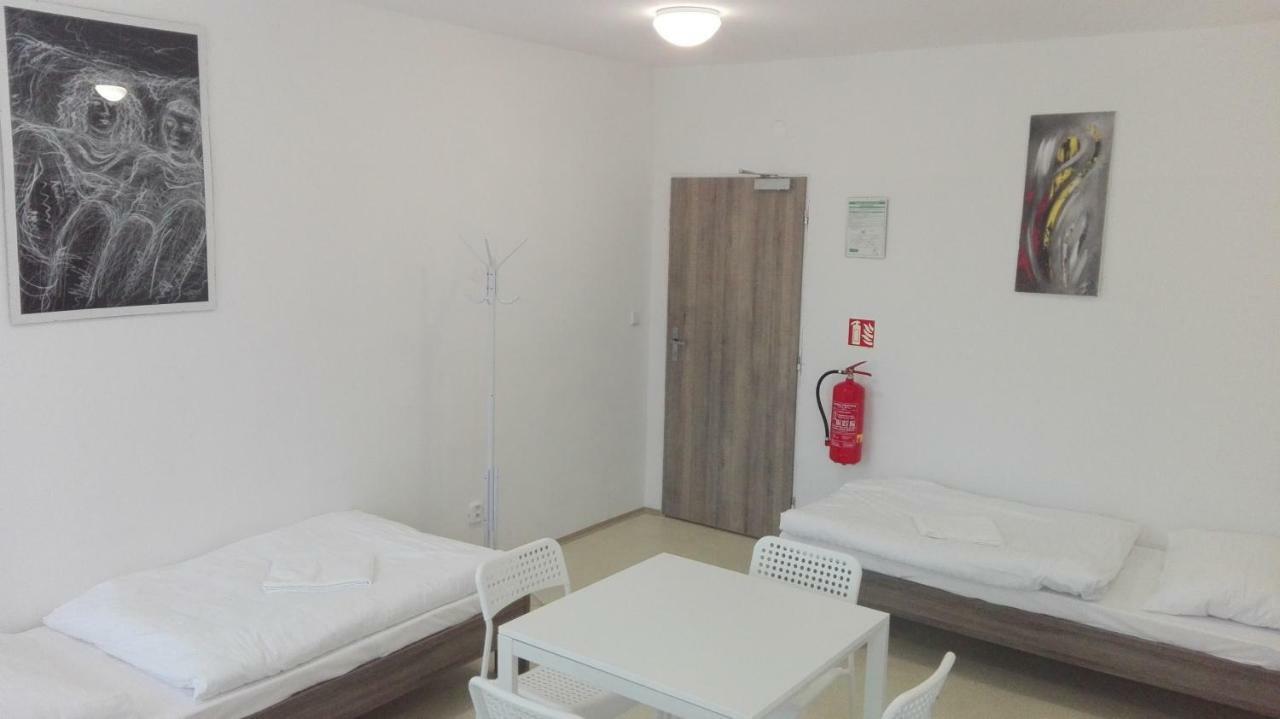 Ubytovna Kubra Hodonin Bagian luar foto
